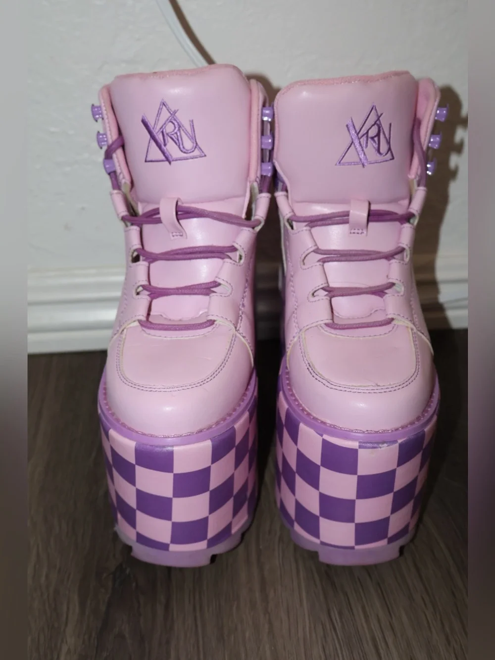 womens YRU pair of pink and purple checkered platform high-top sneakers Size 5